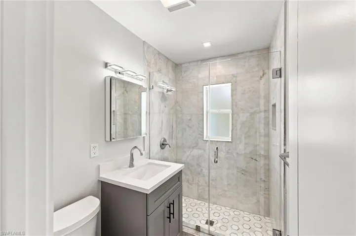 47 River Ct, Naples, Florida 34110