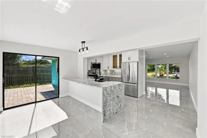 47 River Ct, Naples, Florida 34110
