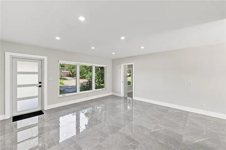 47 River Ct, Naples, Florida 34110