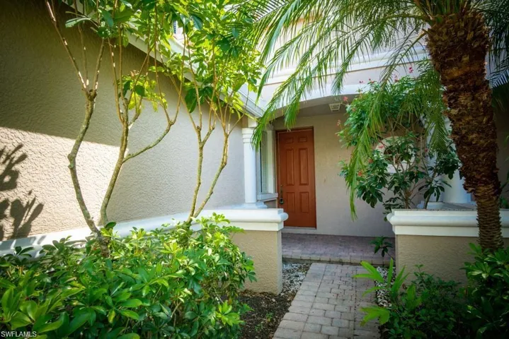10030  Salina  ST, Fort Myers, FL 33905