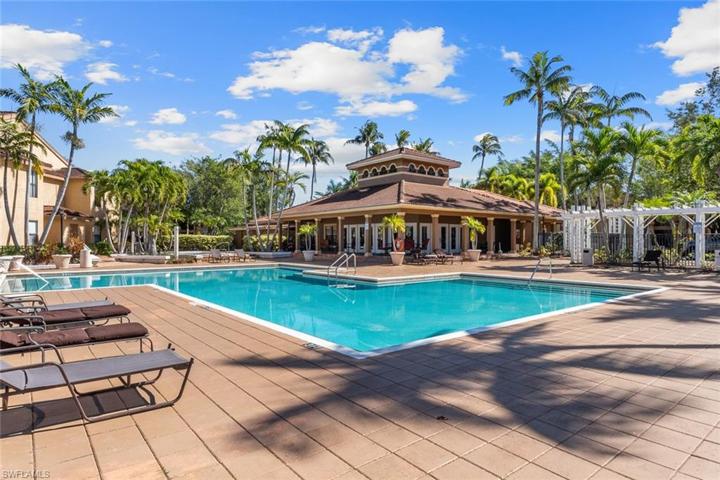 2226 Arbour Walk CIR # 1914, NAPLES FL 34109
