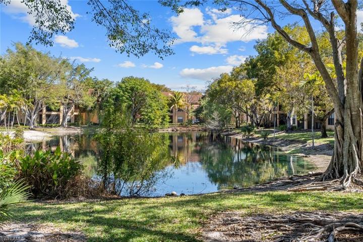 2226 Arbour Walk CIR # 1914, NAPLES FL 34109