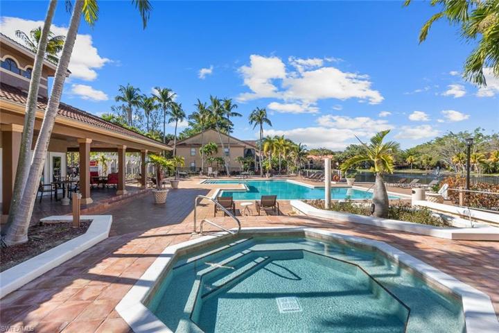 2226 Arbour Walk CIR # 1914, NAPLES FL 34109