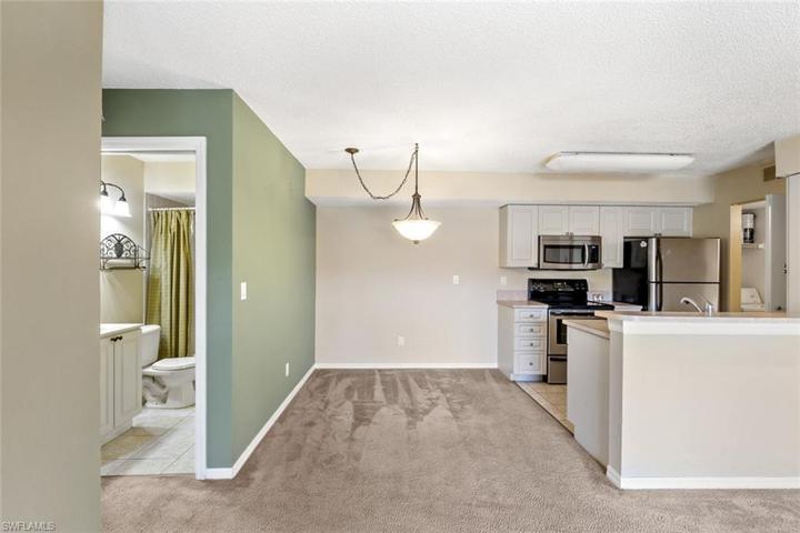 2226 Arbour Walk CIR # 1914, NAPLES FL 34109