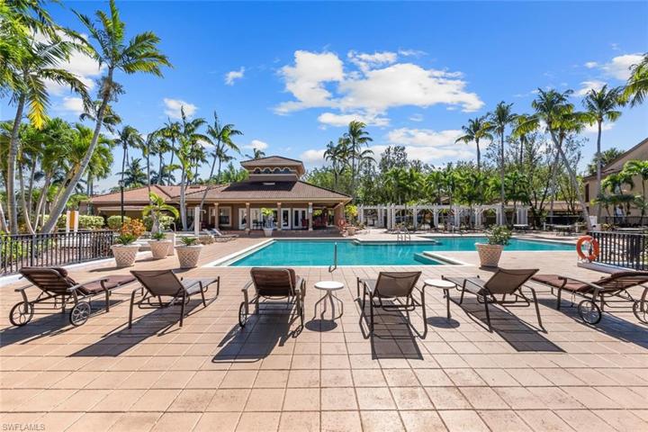2226 Arbour Walk CIR # 1914, NAPLES FL 34109