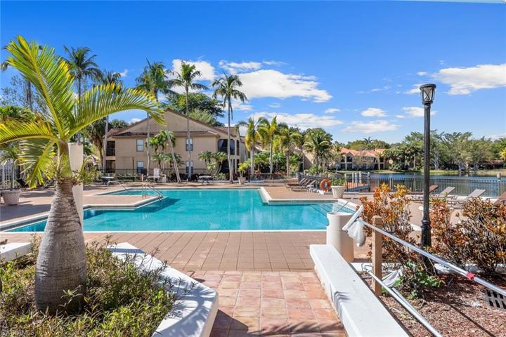 2226 Arbour Walk CIR # 1914, NAPLES FL 34109