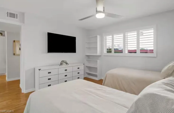 170 Turtle Lake Ct 309, Naples, Florida 34105