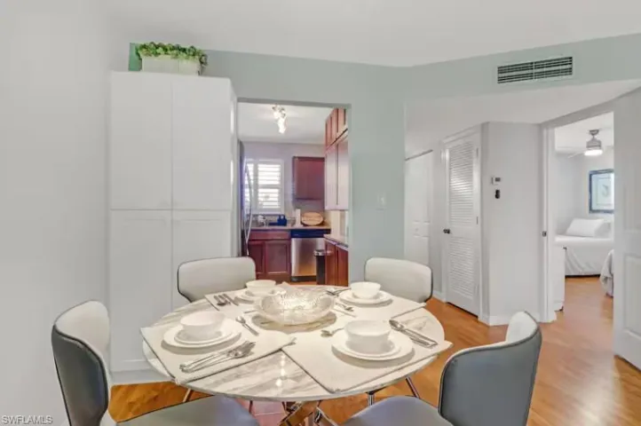 170 Turtle Lake Ct 309, Naples, Florida 34105