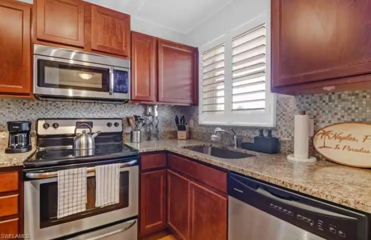 170 Turtle Lake Ct 309, Naples, Florida 34105