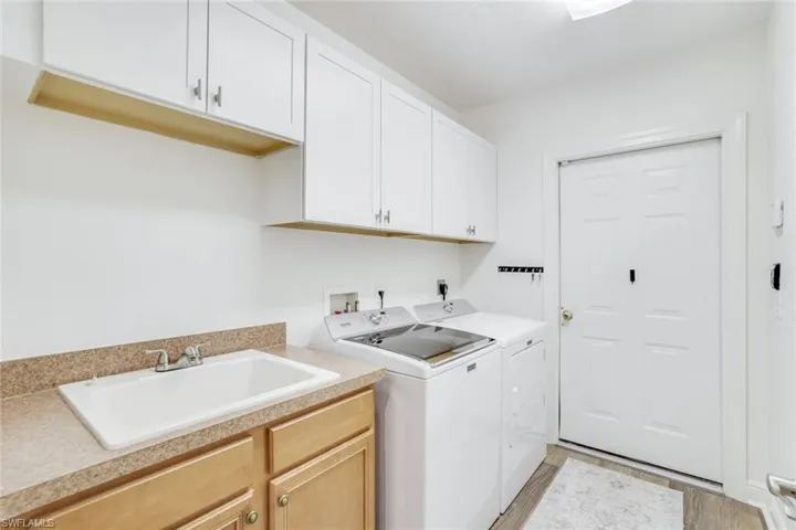 4956 Shaker Heights Ct 101, Naples, Florida 34112
