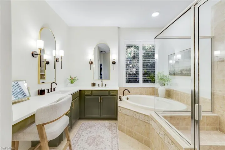 4956 Shaker Heights Ct 101, Naples, Florida 34112