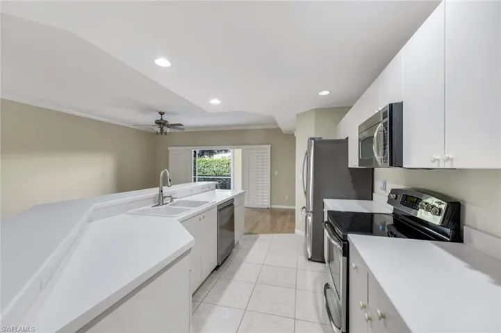White and bright kitchen