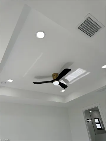 Details with ceiling fan