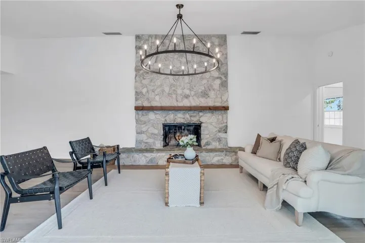 7247  Lake  DR, Fort Myers, FL 33908