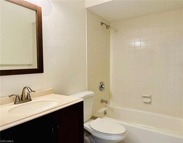 4611 SE 5th  PL, Cape Coral, FL 33904