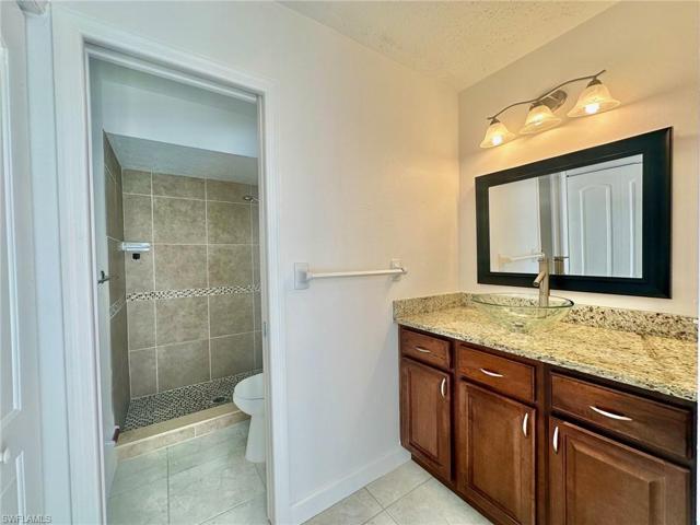 4611 SE 5th  PL, Cape Coral, FL 33904