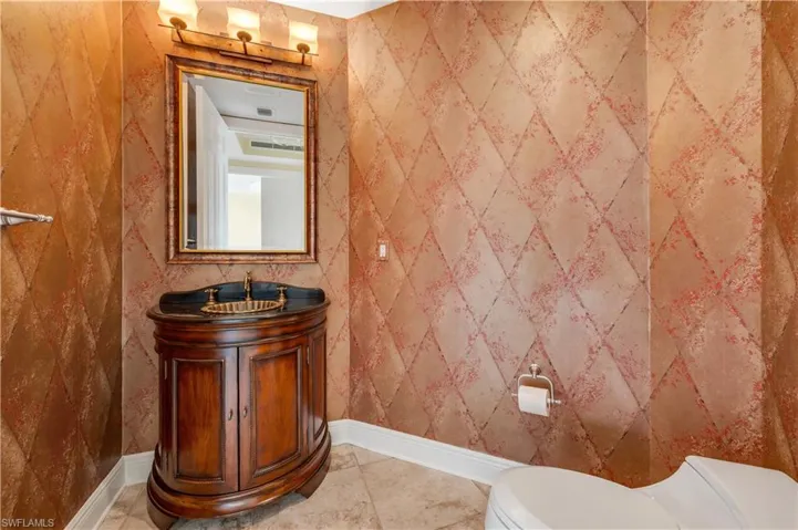 Powder room bath