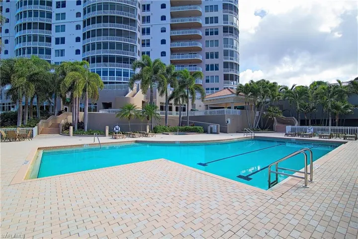 Horizons pool & spa
