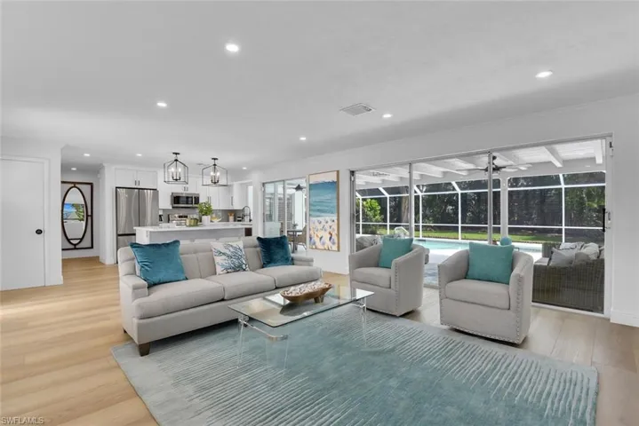 740 Park Shore Dr, Naples, Florida 34103