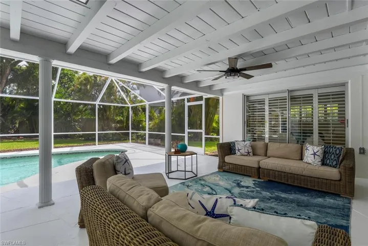 740 Park Shore Dr, Naples, Florida 34103