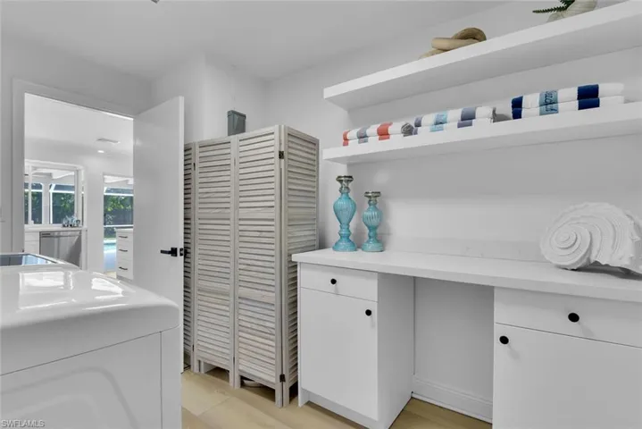 740 Park Shore Dr, Naples, Florida 34103