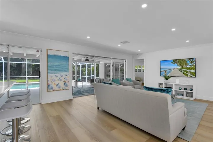 740 Park Shore Dr, Naples, Florida 34103