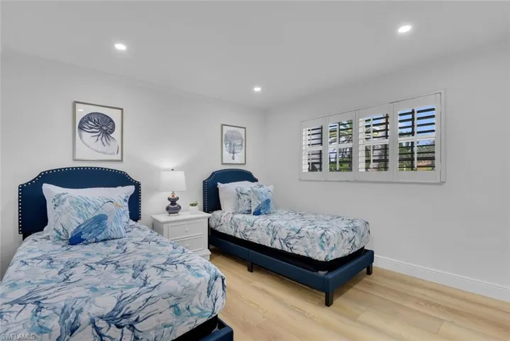 740 Park Shore Dr, Naples, Florida 34103