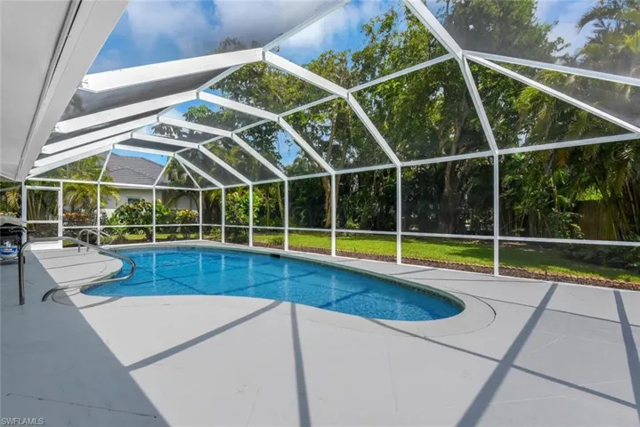740 Park Shore Dr, Naples, Florida 34103