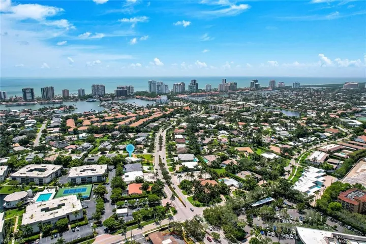 740 Park Shore Dr, Naples, Florida 34103