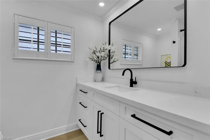 740 Park Shore Dr, Naples, Florida 34103