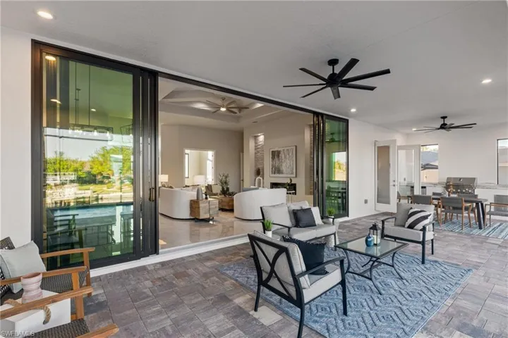 View of patio / terrace featuring outdoor lounge area