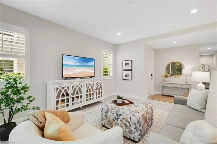 Living area recessed lighting