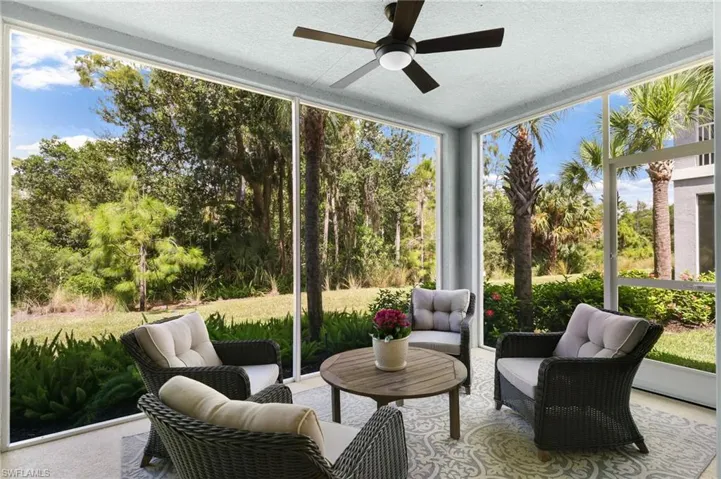 Large screened in lanai patio