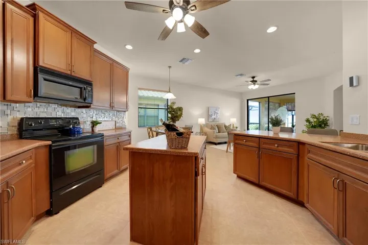 12302 Country Day CIR, FORT MYERS FL 33913