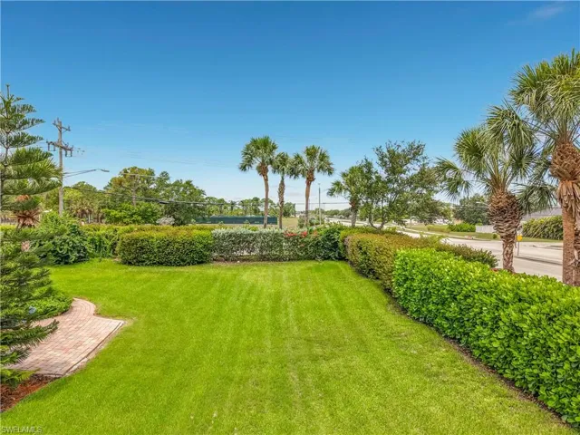 2401 Caslotti Way, Cape Coral, Florida 33909