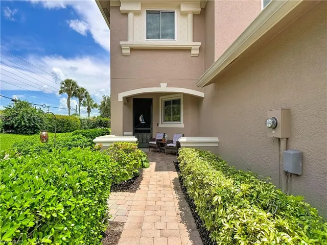 2401 Caslotti Way, Cape Coral, Florida 33909