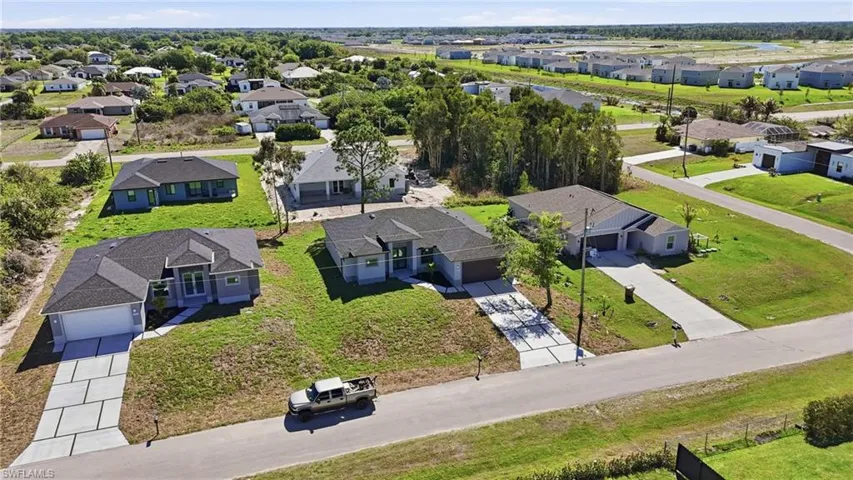 431 Palmyra Ave, Lehigh Acres, Florida 33974