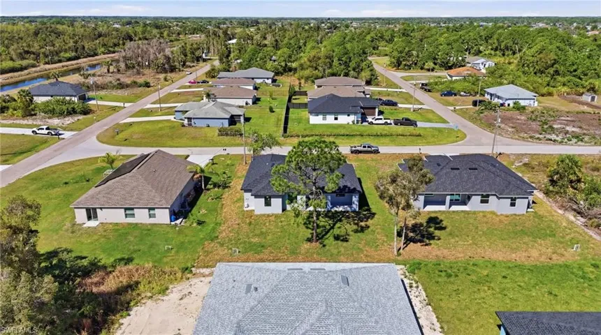 431 Palmyra Ave, Lehigh Acres, Florida 33974
