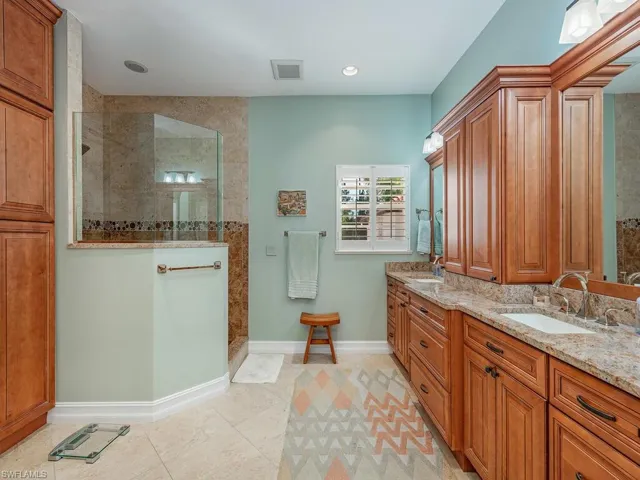 2150  HAWKSRIDGE  DR, Naples, FL 34105