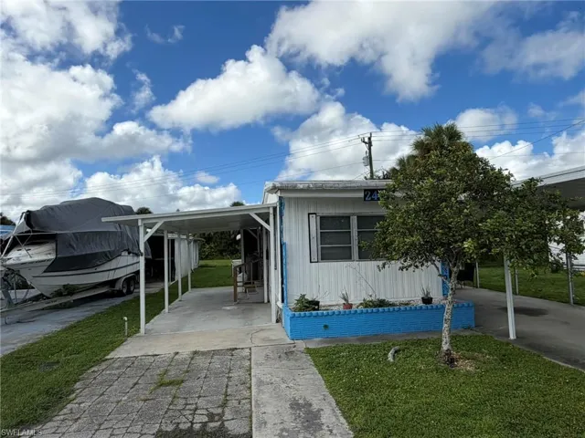 248 Flame Ln, North Fort Myers, Florida 33917