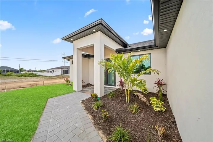 1400 NE 18th  AVE, Cape Coral, FL 33909