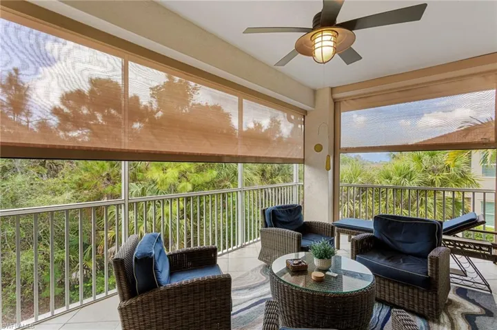 Sunroom / solarium featuring outdoor lounge area and ceiling fan