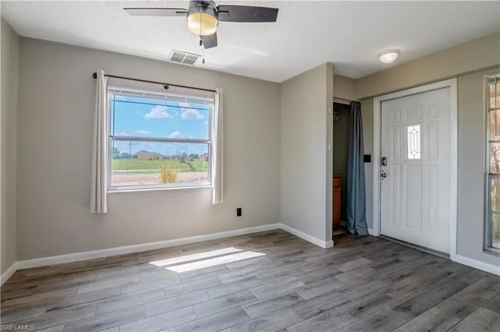 607 Diplomat Pkwy E, Cape Coral Fl 33909