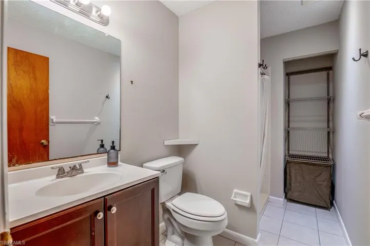 607 Diplomat Pkwy E, Cape Coral Fl 33909