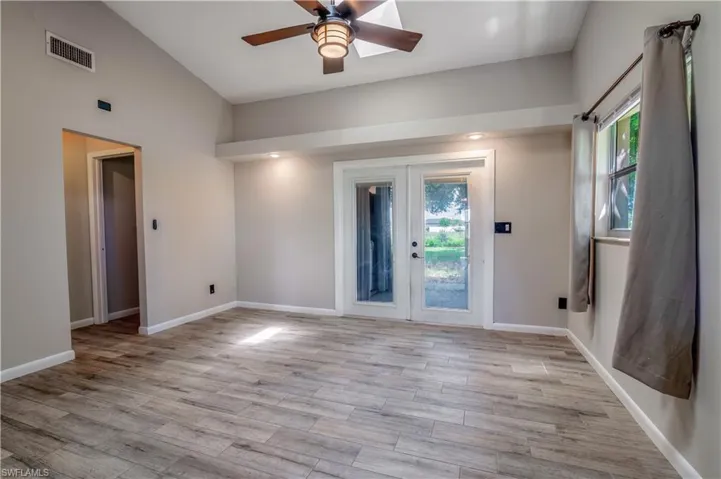 607 Diplomat Pkwy E, Cape Coral Fl 33909