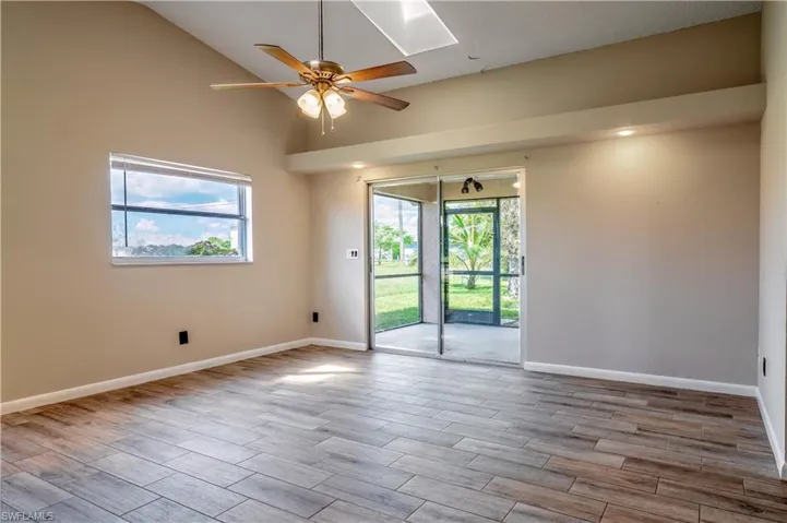 607 Diplomat Pkwy E, Cape Coral Fl 33909
