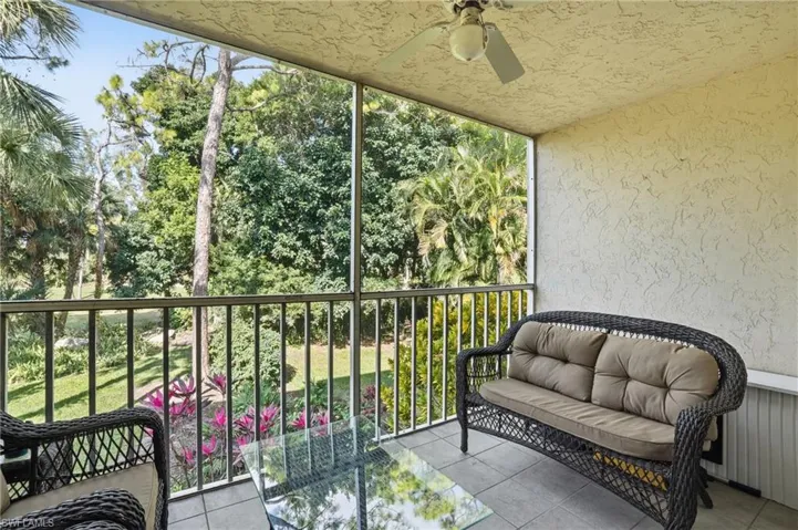 499  Forest Lakes  BLVD, Naples, FL 34105