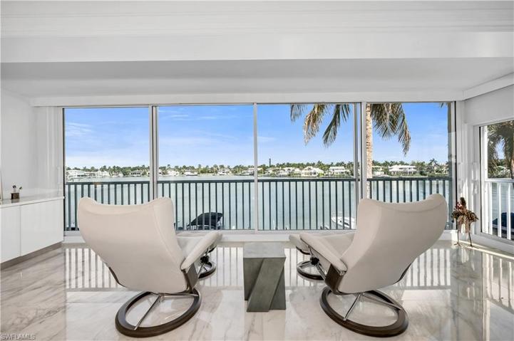 Huge Bay Views