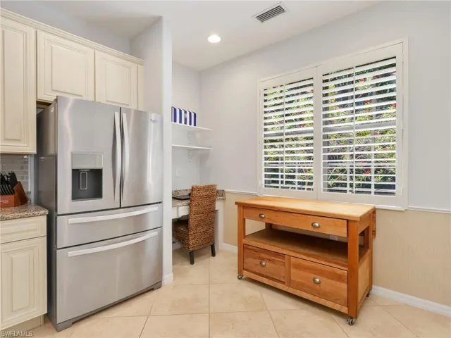 9012 Alturas St 2601, Naples, Florida 34113