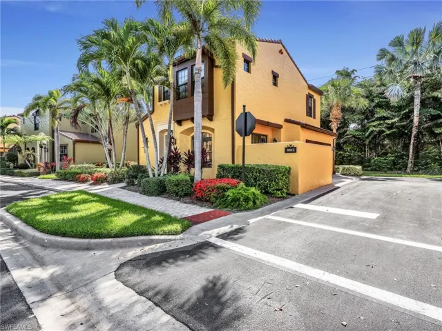 9012 Alturas St 2601, Naples, Florida 34113